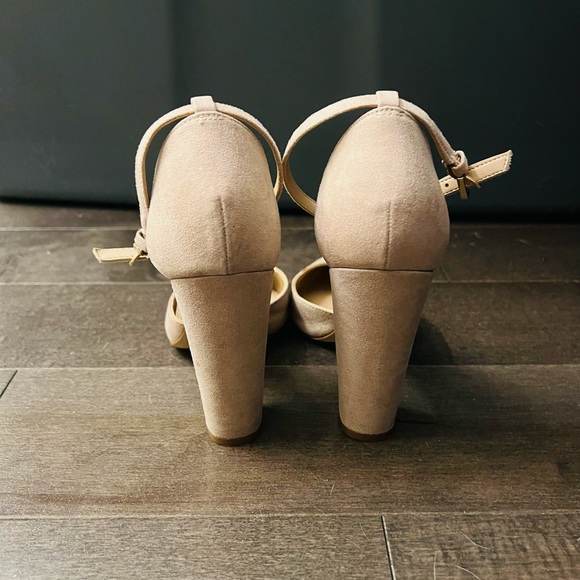 High Heels, size 5 - Picture 3 of 4